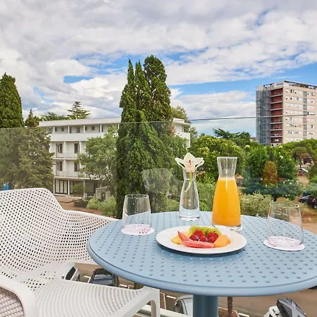 Sipar Plava Laguna Hotel 4*