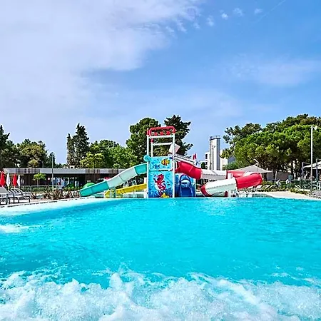 Sipar Plava Laguna Szálloda 4*