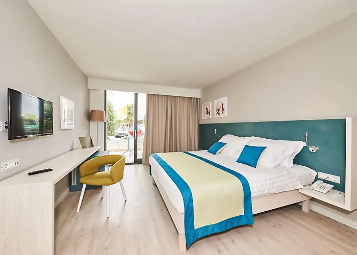 Sipar Plava Laguna Hotel