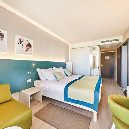 Sipar Plava Laguna 4* אומאג