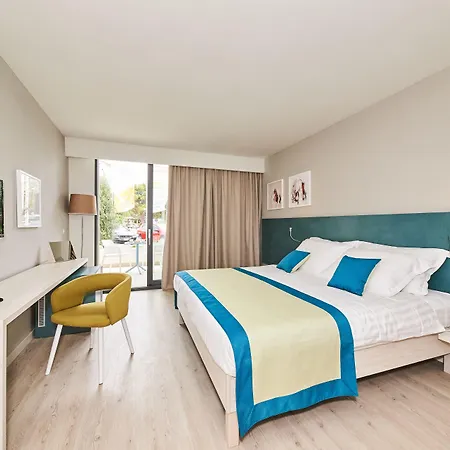 Sipar Plava Laguna מלון