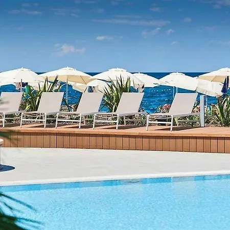 Sipar Plava Laguna מלון אומאג