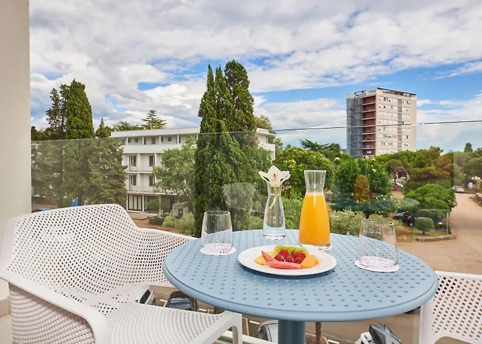 Sipar Plava Laguna Hotel 4*